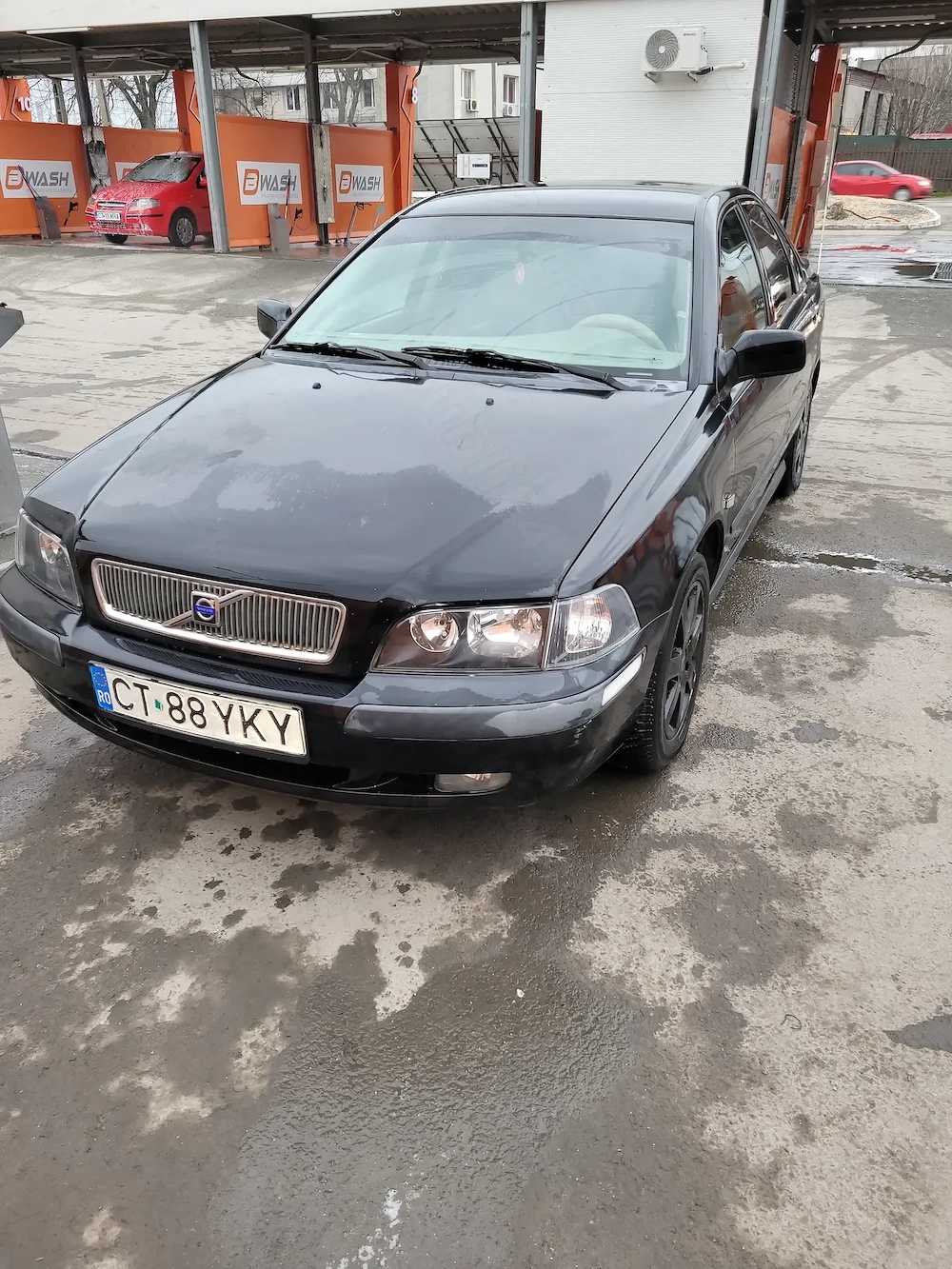 Vand autoturism Volvo S 40 din 2002, motorizare 1,6 benzina cu instalatie GPL, km 304.835