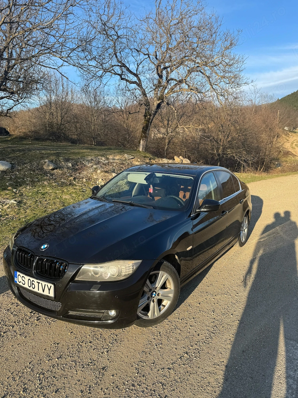Vând BMW E90 d FACELIFT din 2010 mașina merge foarte bine 