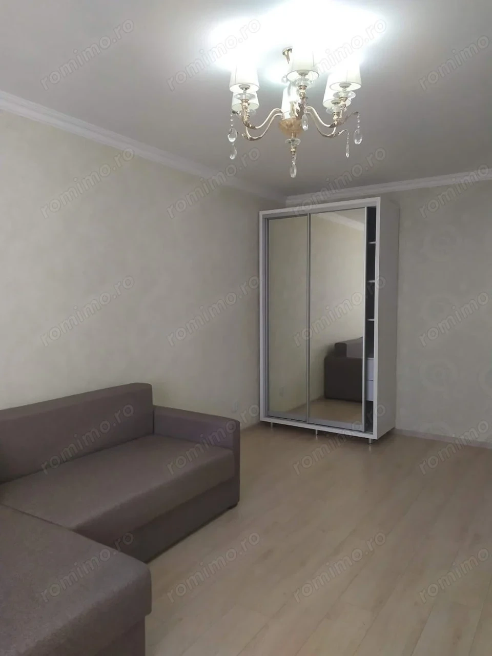 Garsoniera zona Mosilor