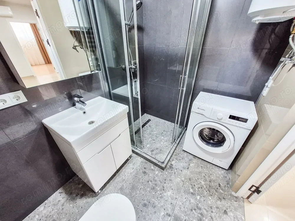 3 camere zona Favorit