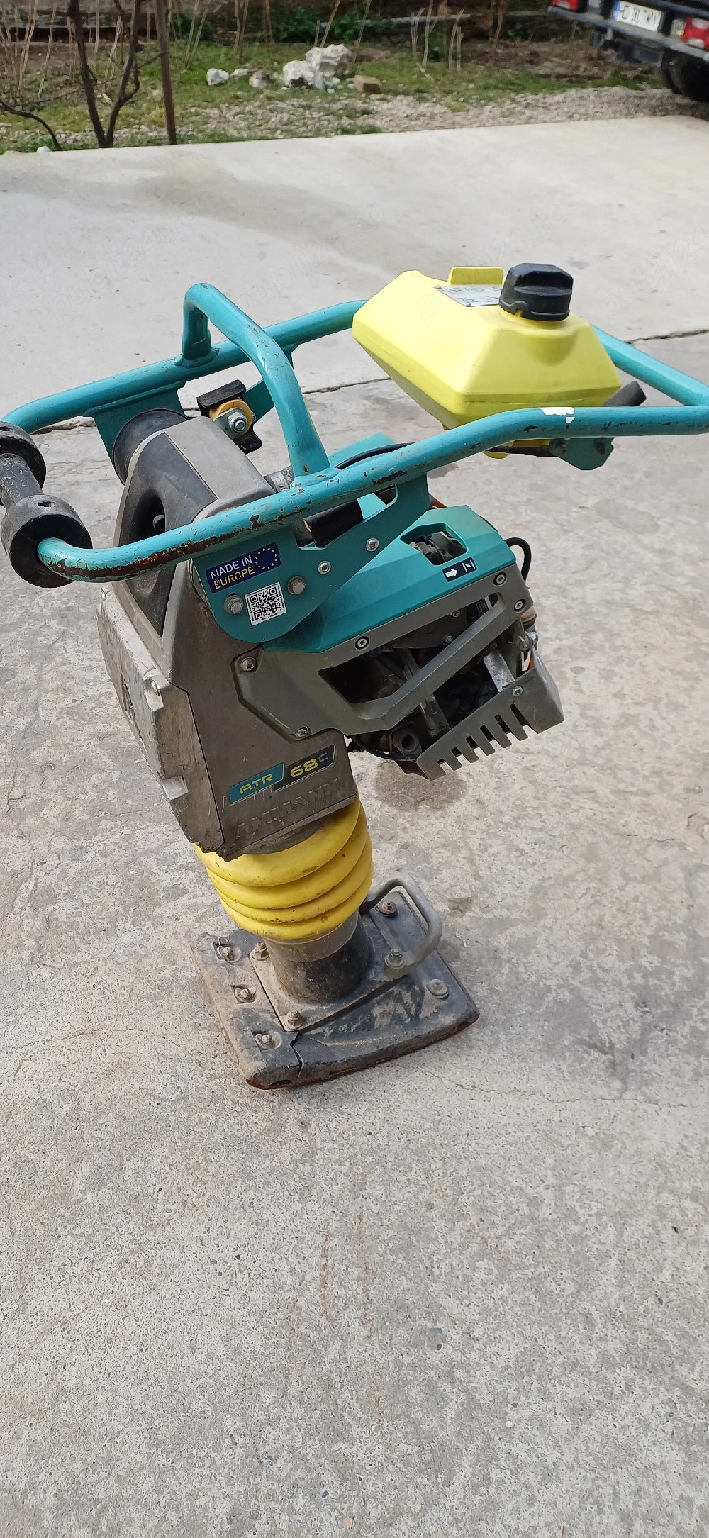 vand mai compactor Ammann ATR 68C in 4 timpi motor honda af. 2022 si placa compactoare bomag
