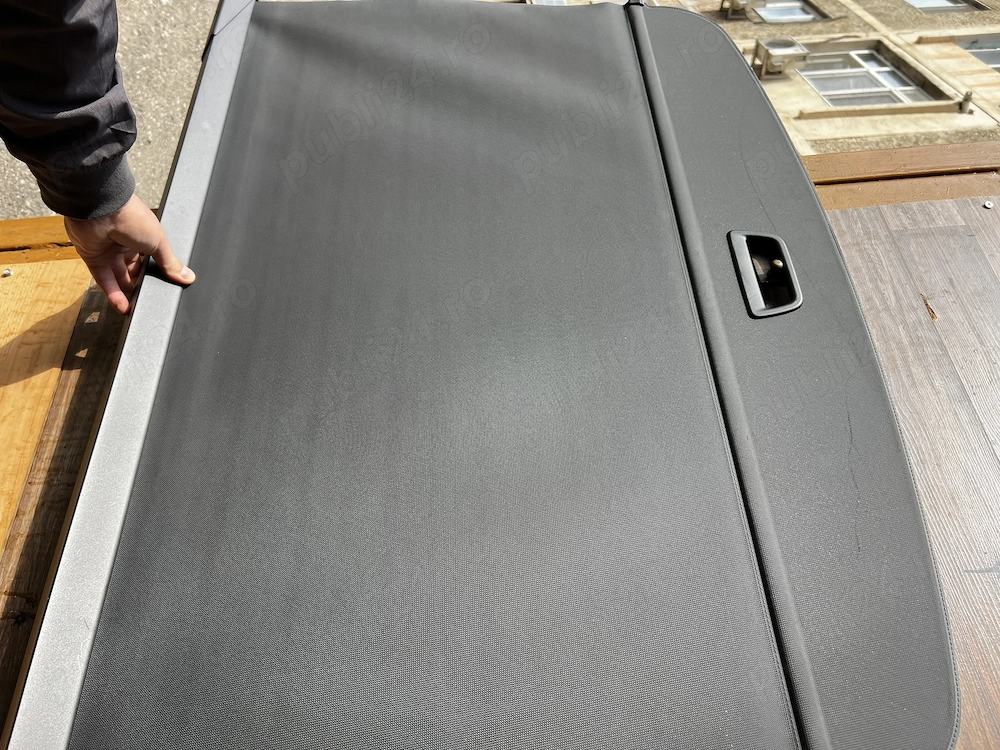 Vănd rulou portbagaj BMW F46 din 2016.