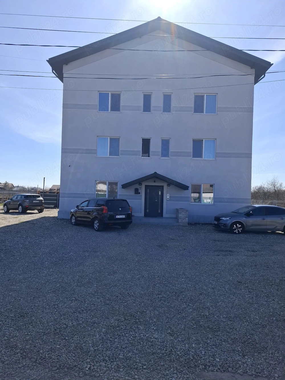 Bloc 12 garsoniere + 2 apartamente , zona Therme , Kaufland, Aeroport