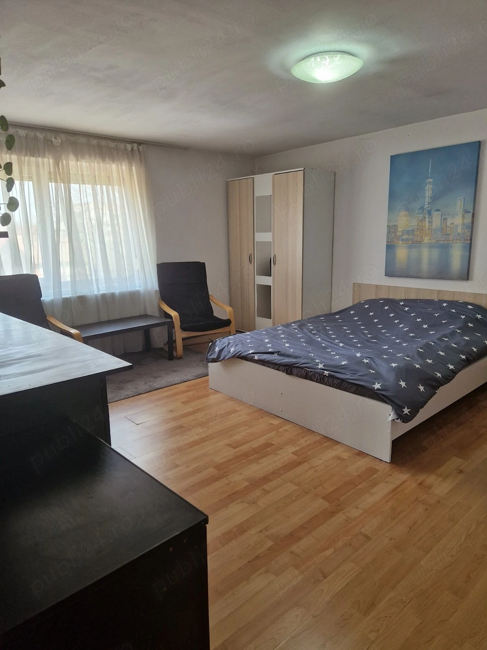 Caut colega colege de apartament