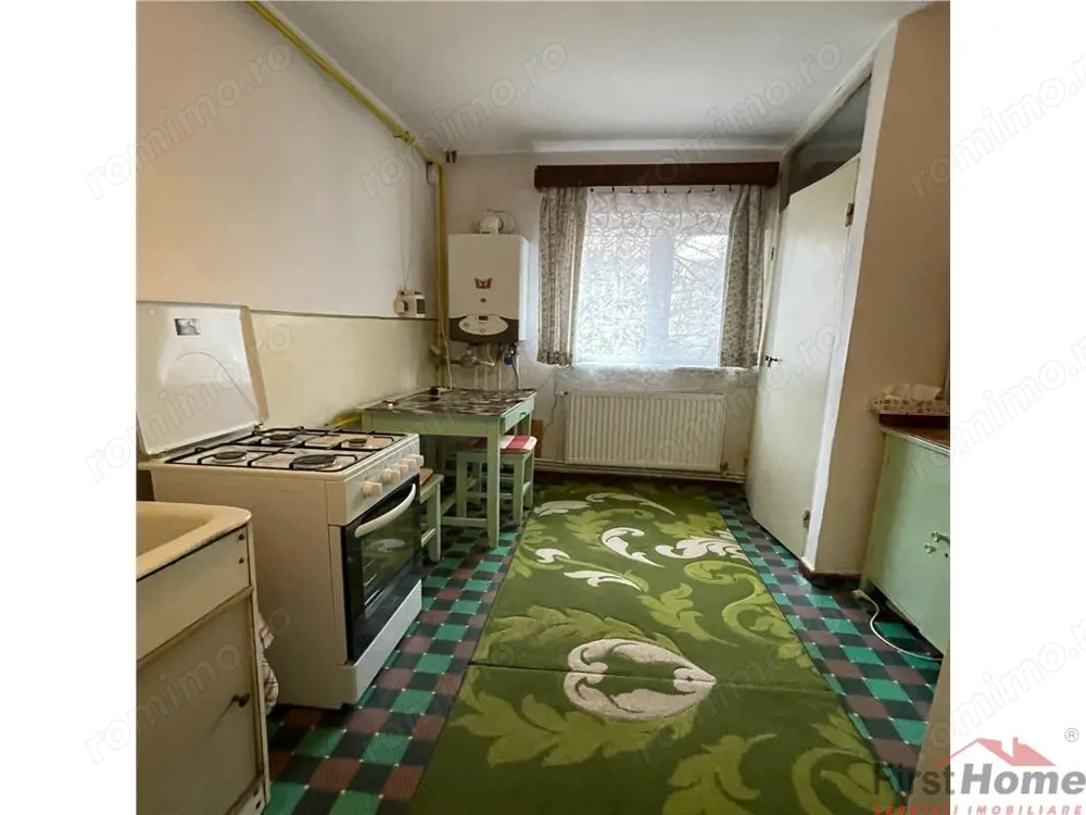 Apartament cu 3 camere, 74mp, etaj 1 , zona Centrala