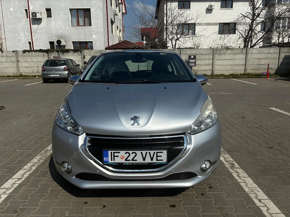 Peugeot 208 1.6 benzina