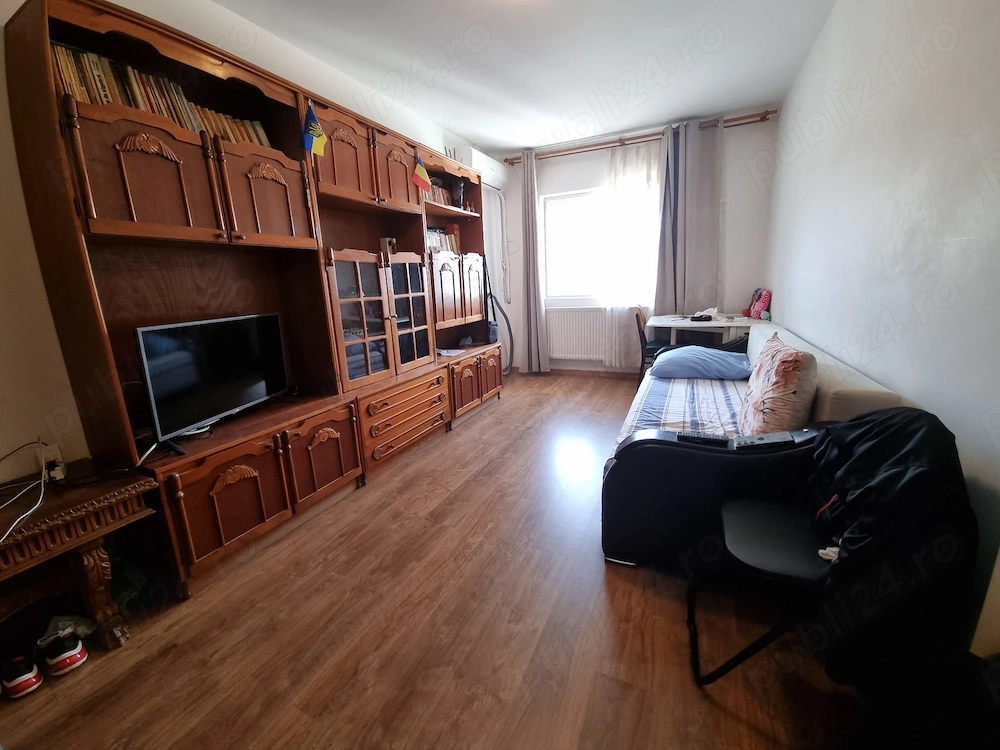 Garsoniera decomandata, mobilată și utilat, parcare, loc parcare, bloc langa "La Strada"