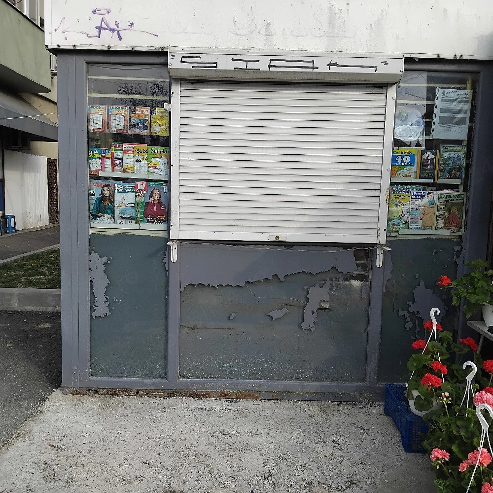 Inchiriez chiosc presa