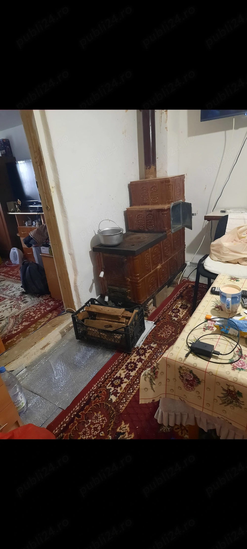 Vând teren intravilan 700m2 cu o casă batraneasca pe teren in comuna isvoarele județul Giurgiu 