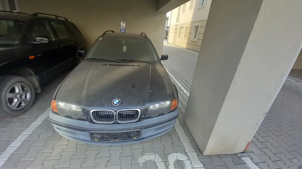 Vind BMW 320D an 2001 pentru dezmembrare 