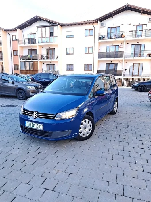 vand VW Touran 1.6 TDI DSG 7 locuri 2012