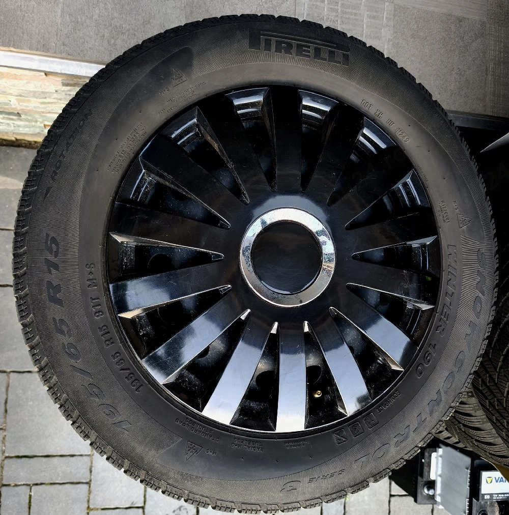 Roti Iarna  PIRELLI Snowcontrol 3,195/65/15 Volkswagen golf 5,6,7 ,450 lei 