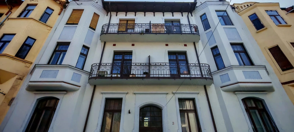 Apartament 3 camere , 70 mp utili ,ready to move, Etaj 2, Mestecănișului, Oradea.