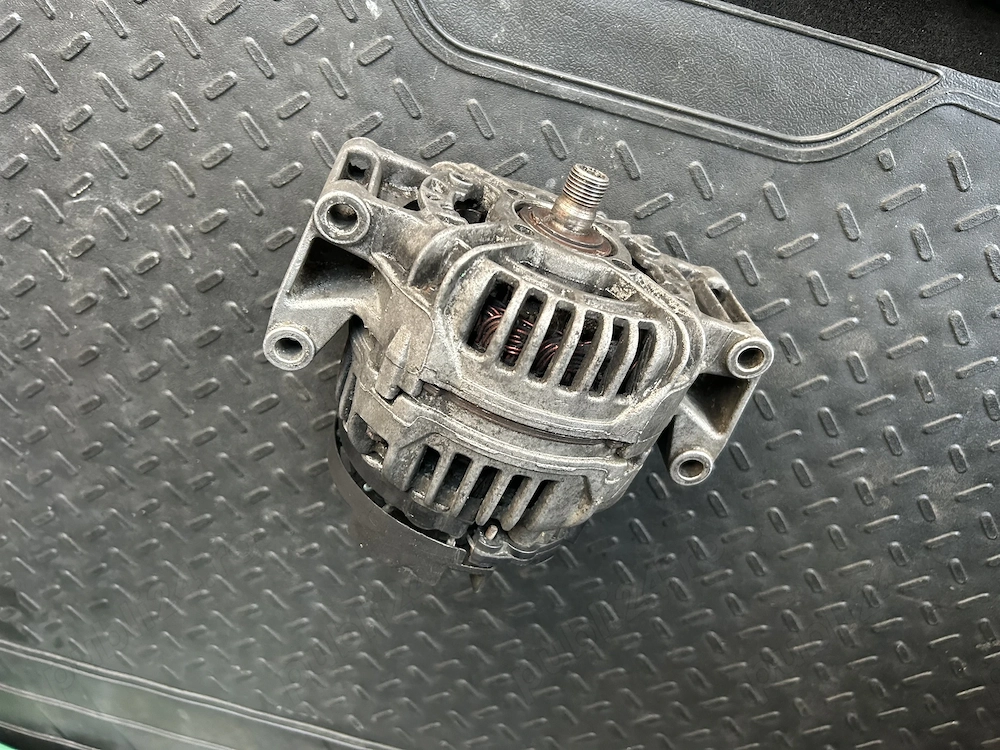 Alternator mercedes sprinter  an 2005