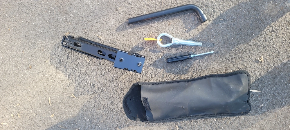 Kit Cric Original Opel + Cheie Roti + Cârlig Tractare + Husă