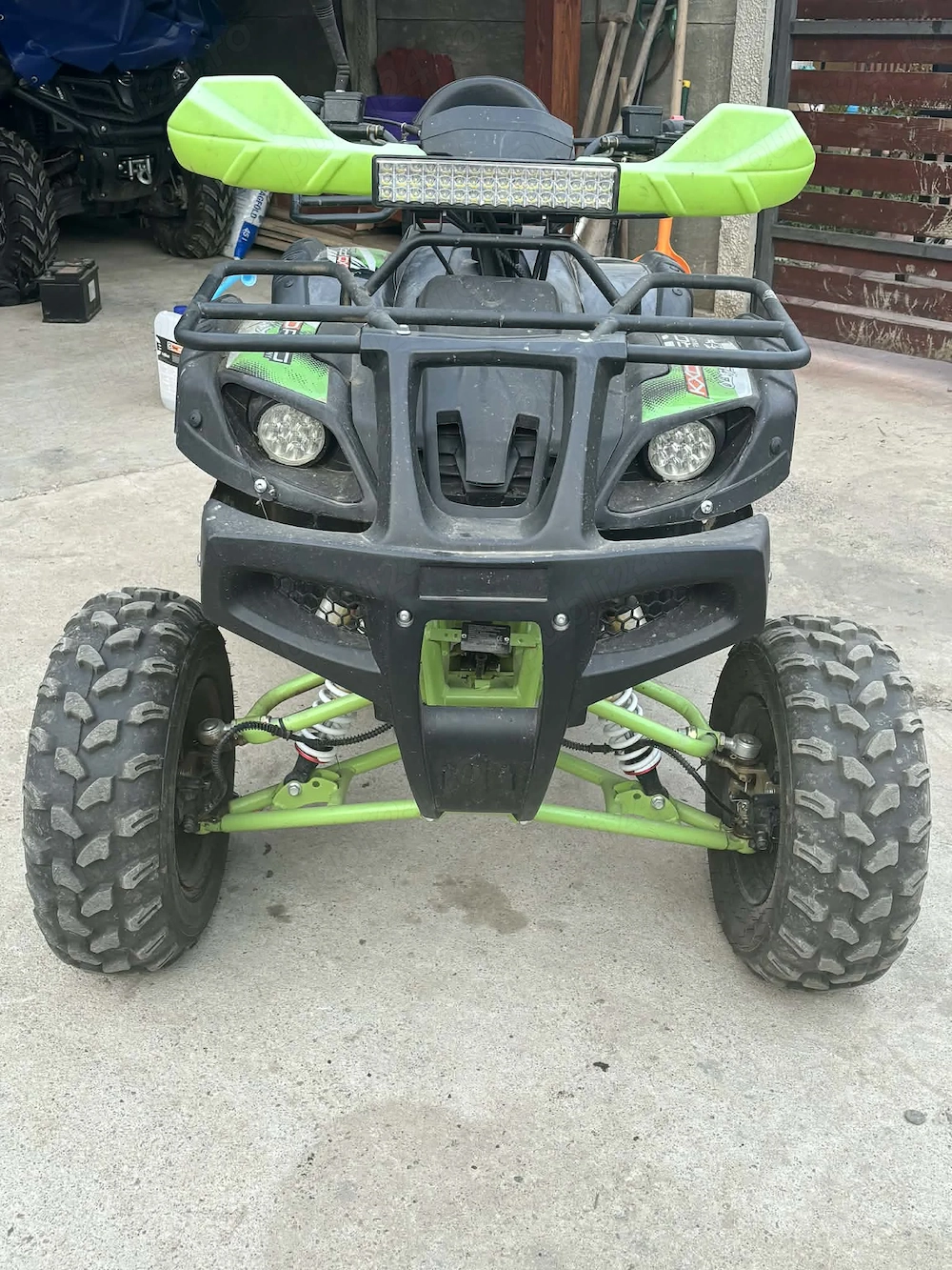 Vând atv kxd pro 200
