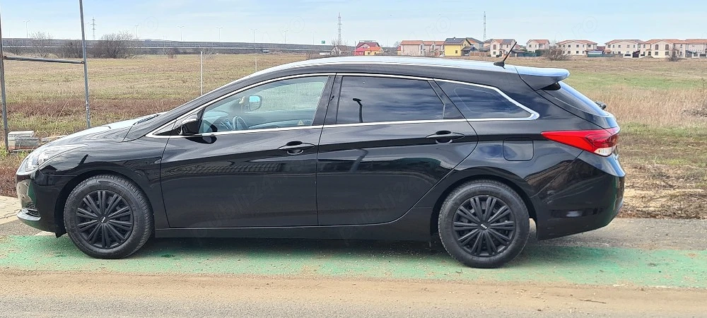 Vând Hyundai  I 40