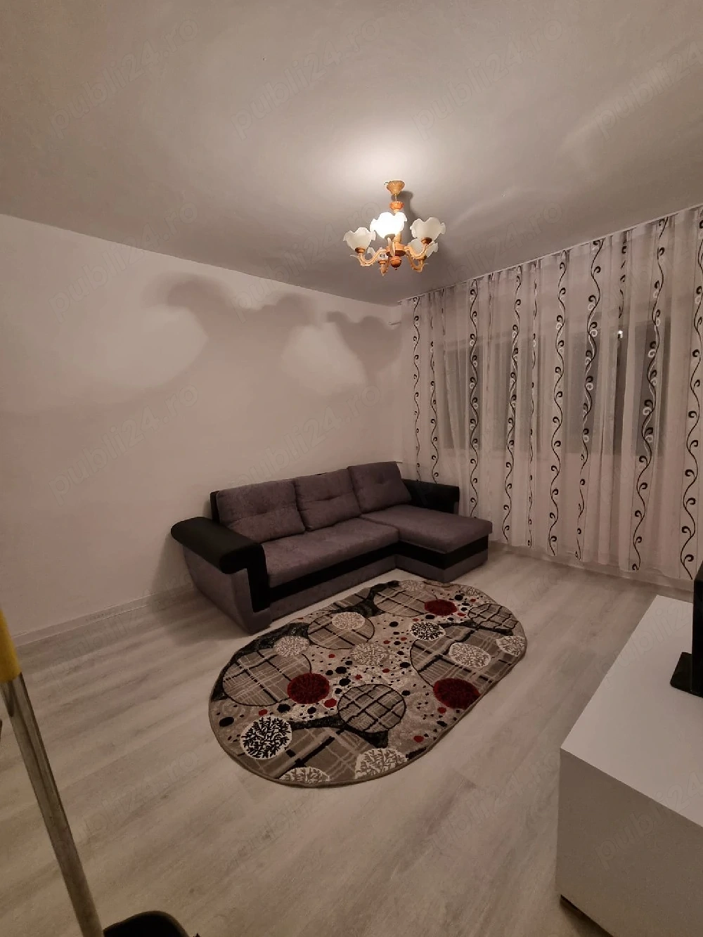 Închiriez garsonieră, confort 1