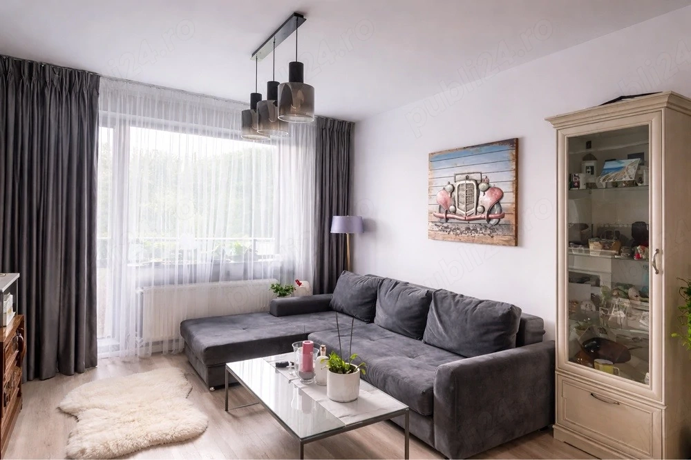 Apartament 2 camere,loc parcare și boxa in Sinaia