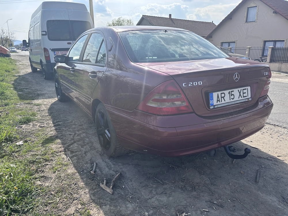 Mercedes fără motor pt dezmembrare 400 