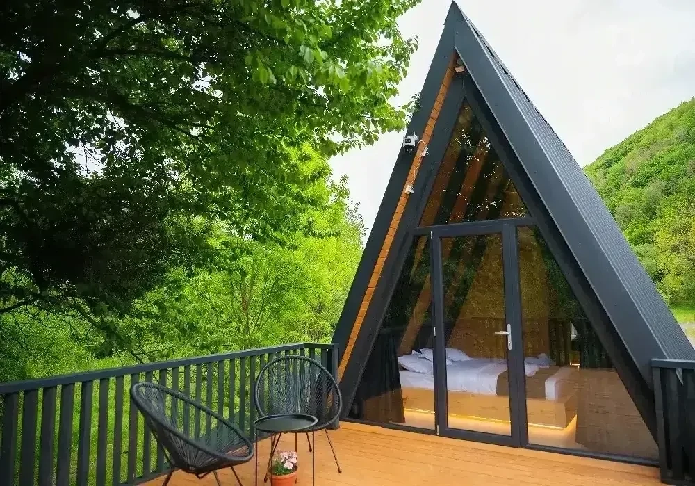 Cabana A-frame de inchiriat cu ciubar, jacuzzi