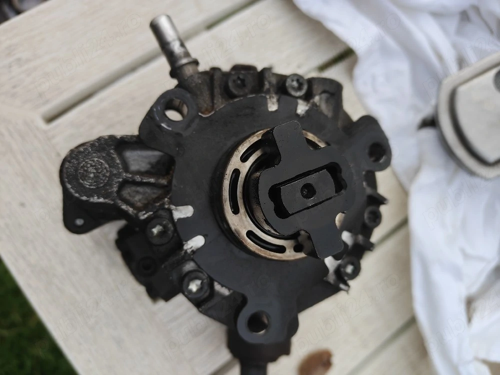 Pompa injectie Pompa Înalte SIMENS Ford Focus 2.0tdci