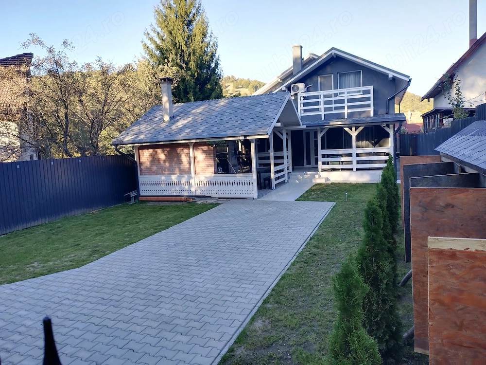 Vand casa de vacanta in Rastolita, recent finalizata