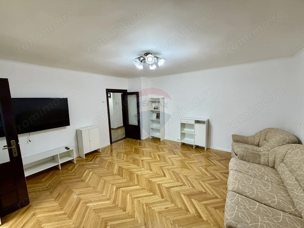 Apartament 3 camere etaj 1
