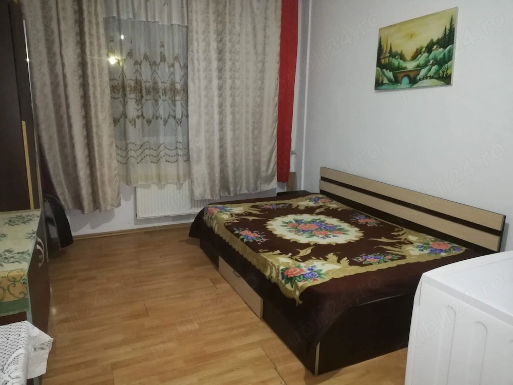 Inchiriez garsoniera pe Strada Nicolae Dobrin - Pitesti