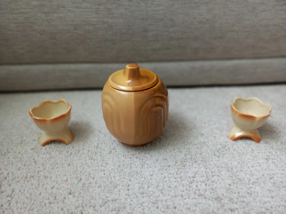 Set bol de ceramica si 2 suporturi ceramica pentru ouă de Paste