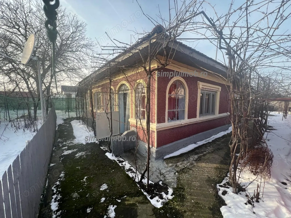 Casa batraneasca Glina 4 camere teren 300 mp  cu utilitati