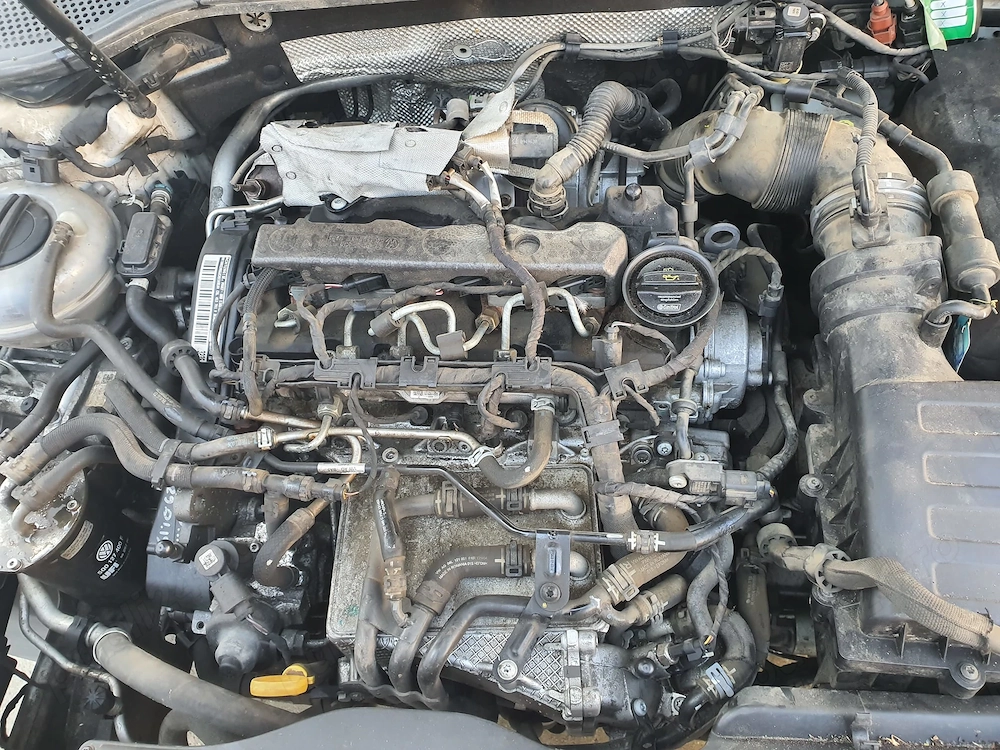 Motro vw passat b8 2.0 crlb