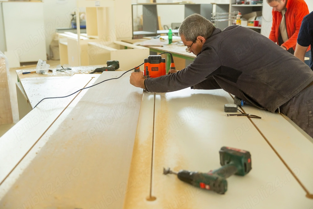 Personal curatenie atelier mobila