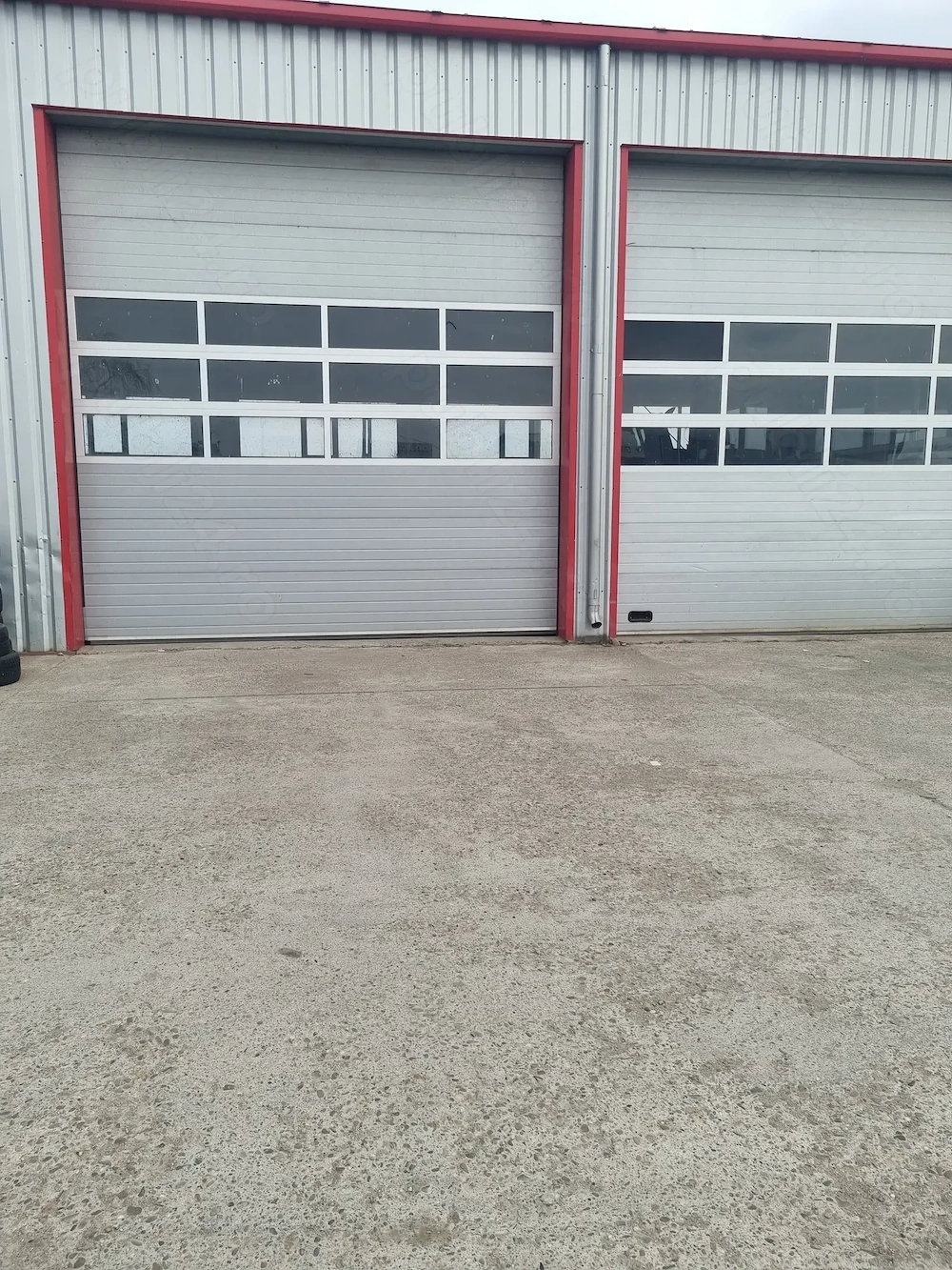 Hala service de inchiriat