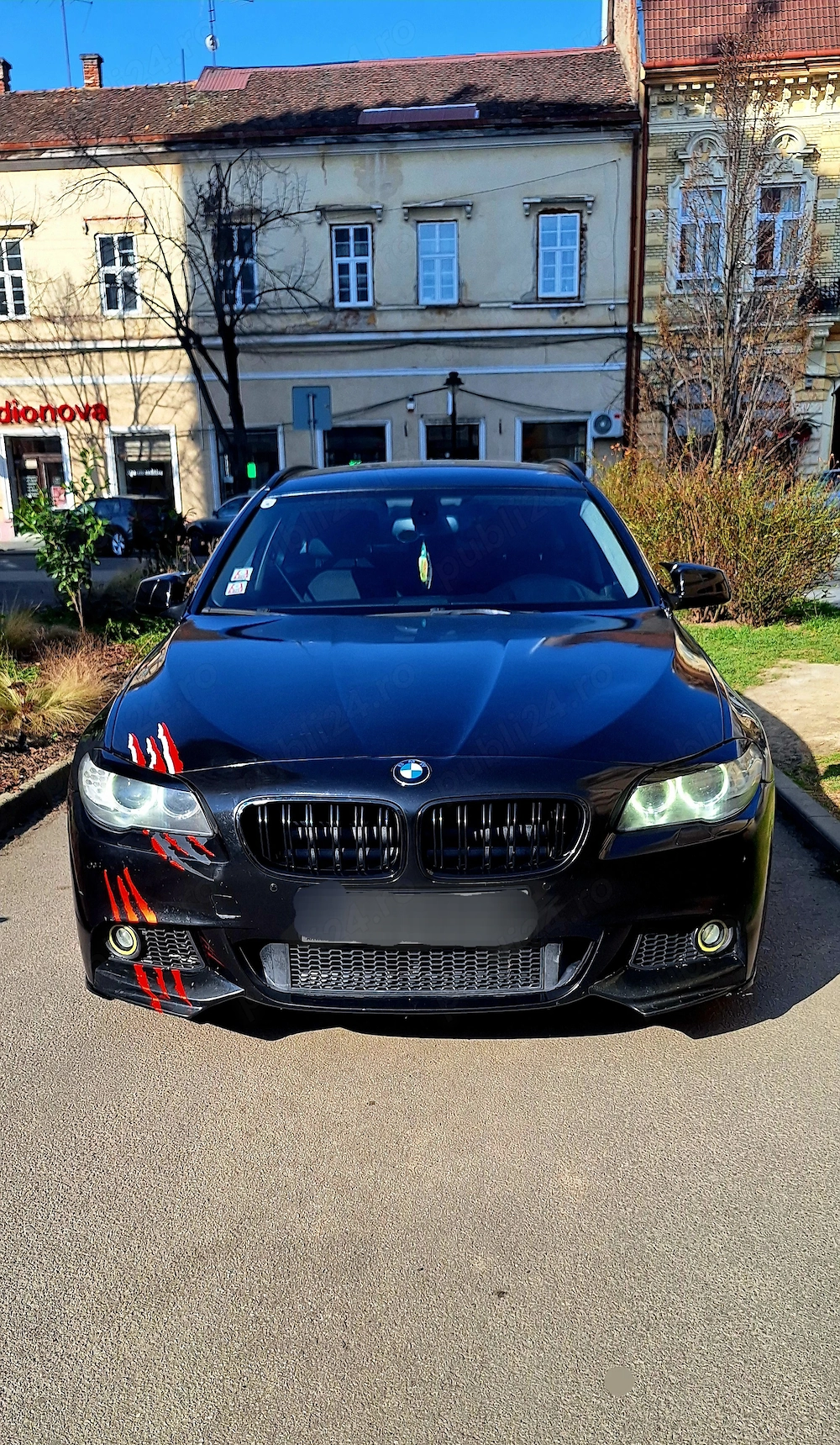 Vand Un BMW  F11 Diesel  de 2l Motor 