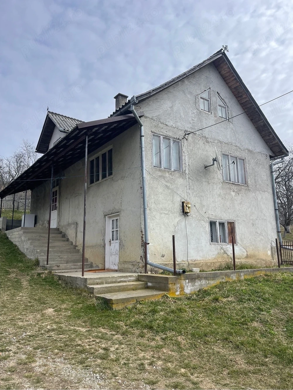 Casa de vânzare+ anexă gospodareasca 