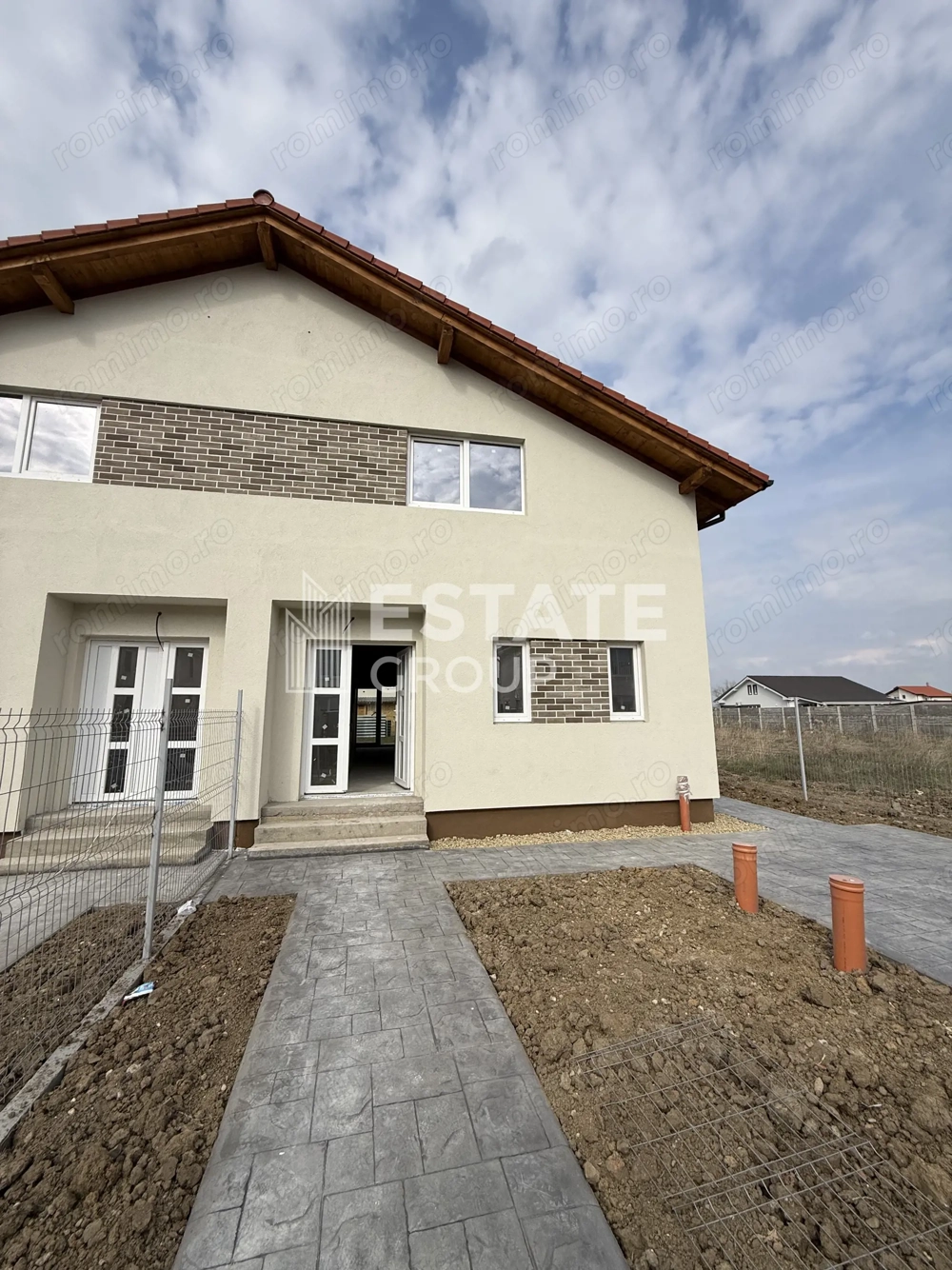 Duplex Mosnita Noua , finisat la cheie