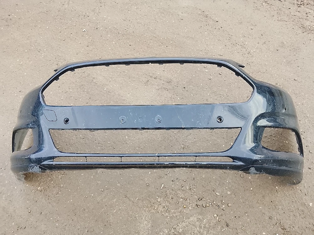 bara fata Ford Mondeo 