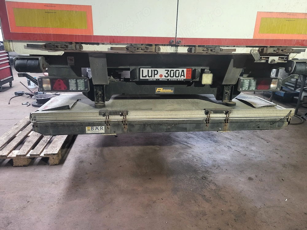 Vand lift semiremorca