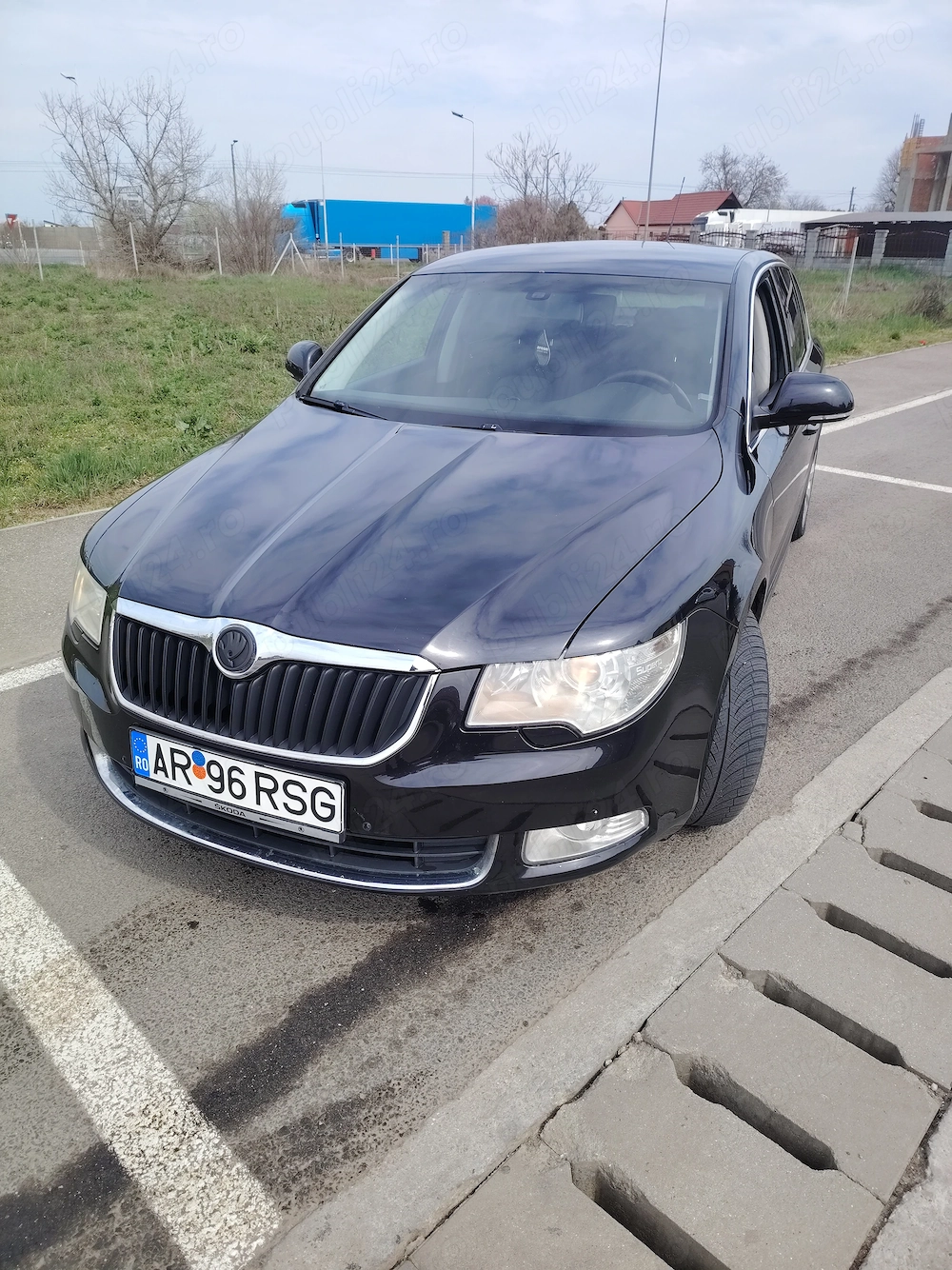 Vând Skoda Superb II