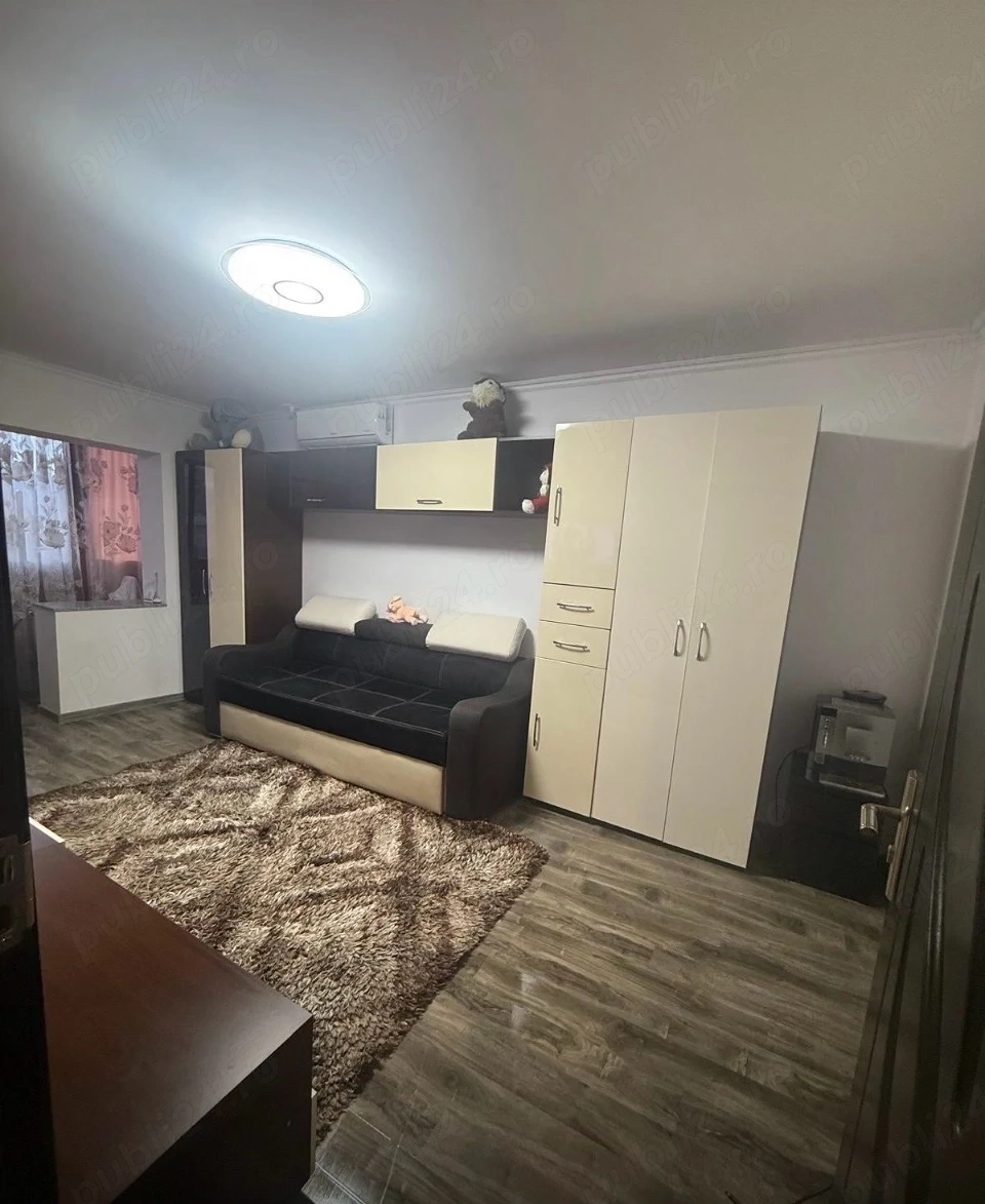 Garsoniera de inchiriat