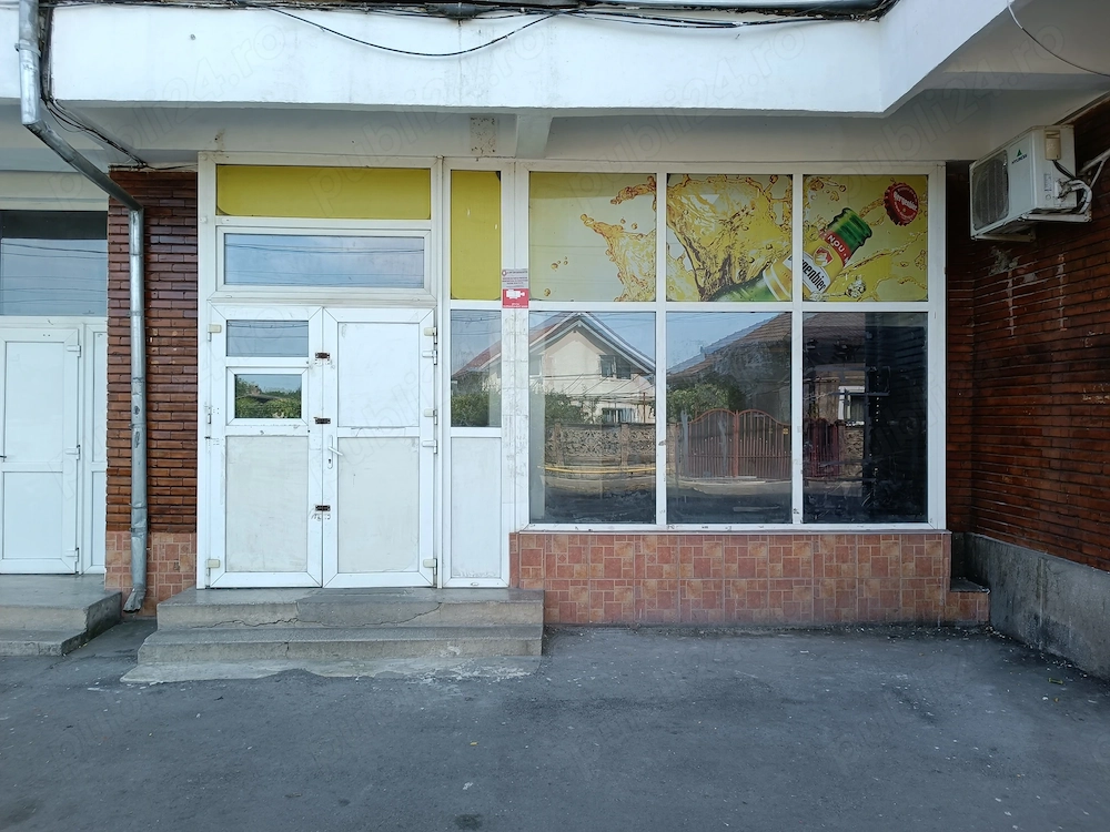 Inchiriez  Vând spațiu comercial în Hunedoara, zona M5