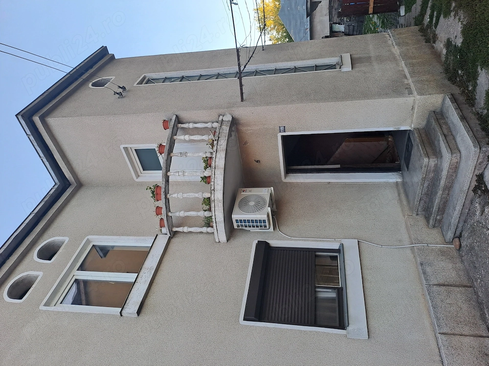 Vand ap.3 csm si curte teren 427mp 