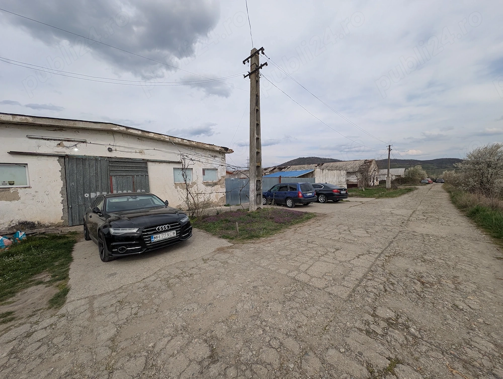 Teren cu hale Halanga principala dn67 calea targu jiu