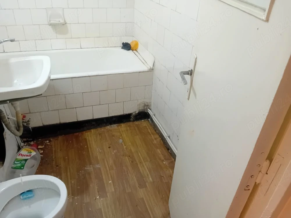 Ap o  camera Asirom central 35mp parter decomandata centrala termopan 