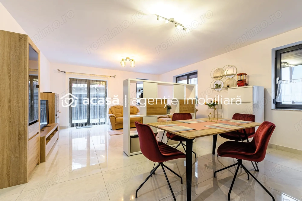 Apartament ultracentral cu loc de parcare, 2 camere cu terasa proprie