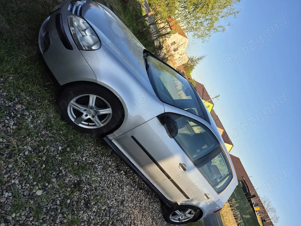 Vând Volkswagen golf 5