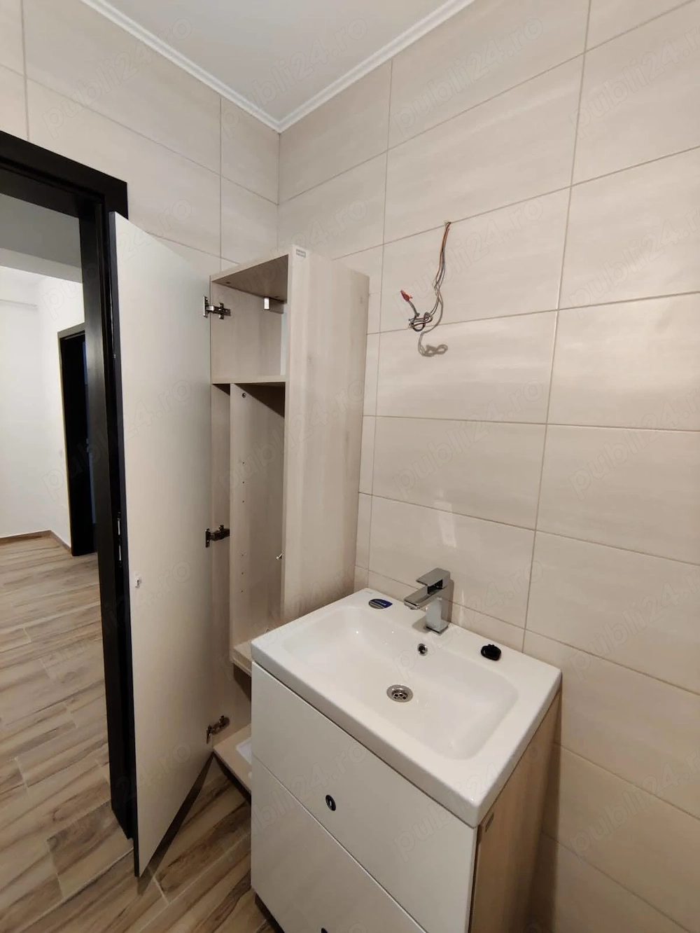 Apartament 1 cămară nemobilat.