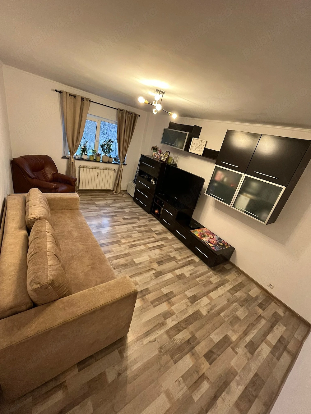 Apartament 2 camere decomandat, etaj 2 4, direct proprietar