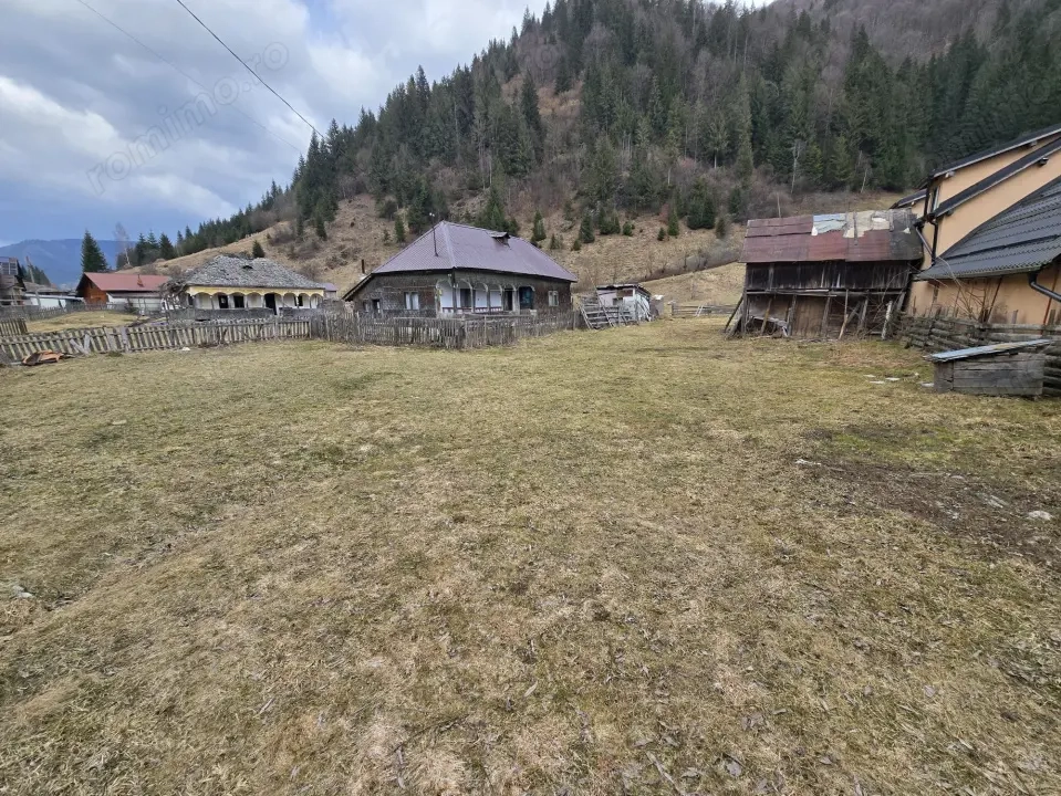 Casă de vânzare în zona pitorească Sătic – Rucăr, lângă râul Dâmbovicioara